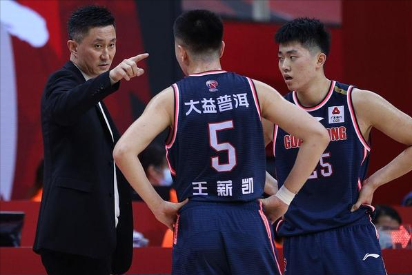 cba赛后发布会去哪里看（CCTV5直播！宏远福建二番战，阿联轮休赵睿禁赛，杜锋拒绝连败）