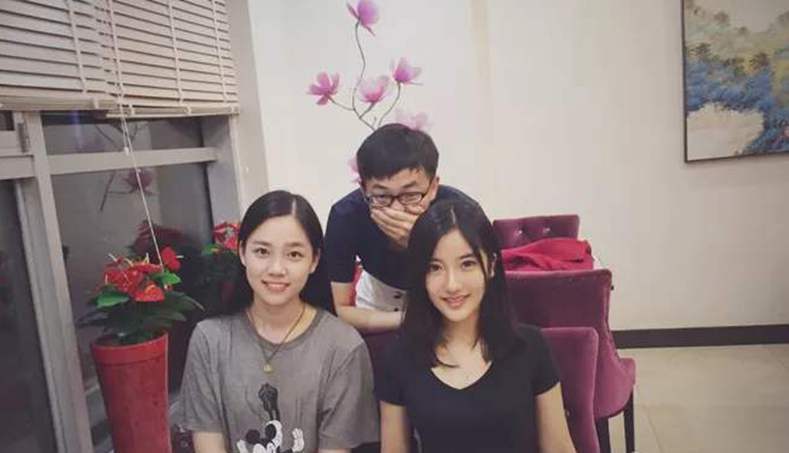 清华校花火了，高考“双料状元”，容貌堪比明星，要出道的节奏