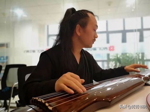 琴棋书画尽显雅士风度，诗词歌赋领略墨客文采