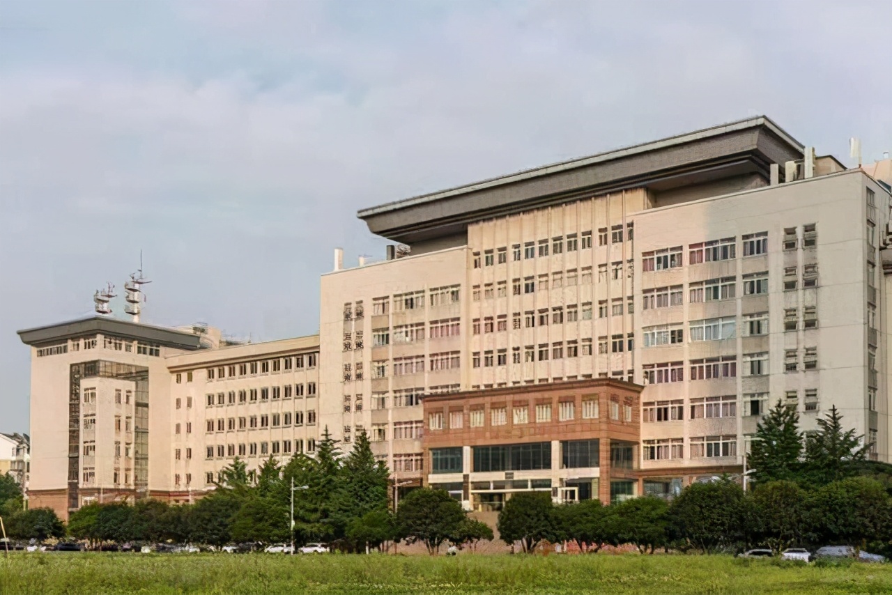 超一本线7分，安徽一考生被湖北的211大学录取，被称为“捡漏王”