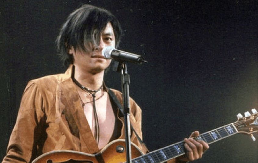 王杰被遗弃、被欺骗、被下毒…歌坛浪子的一生似乎都在苦难中度过