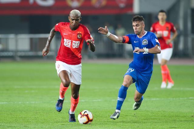 中超为什么成为金字招牌（中超为啥成为金字招牌？三队告诉你真相，这么踢该挣钱）