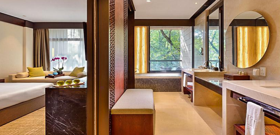 旅游度假必选的四个酒店，还提供可托管的室内儿童俱乐部