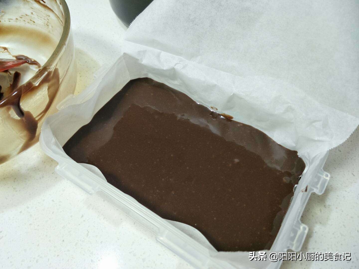 怎么做巧克力的简单方法（在家做入口即化回味无穷）