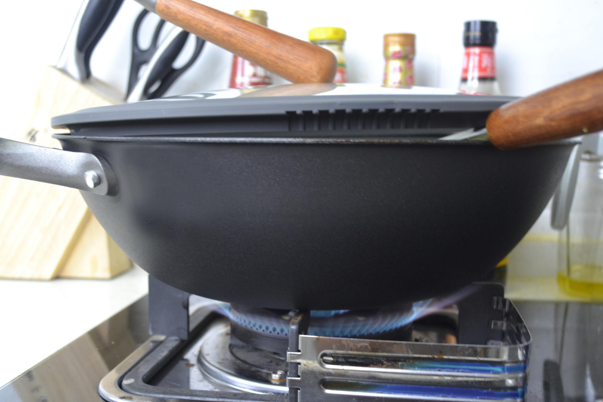 一口好锅 三餐之味 选三禾窒氮轻铁锅下厨