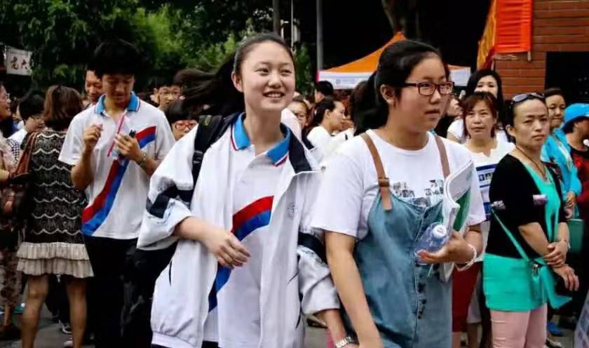 湖北省的“明星”高中，33人被清北录取，近千人考上211高校