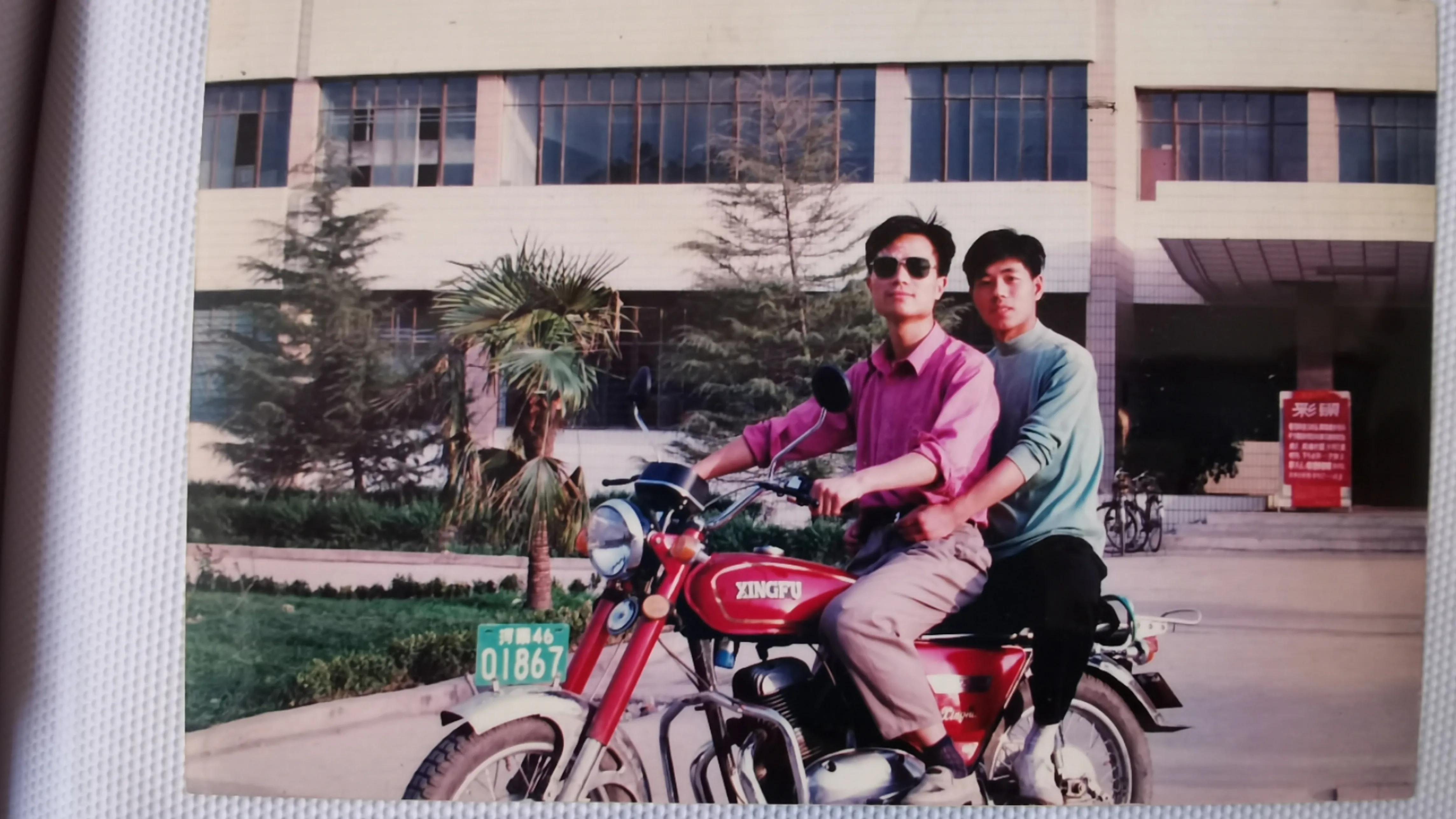 90年代上周口师专，普通生、走读生和代培生的差别有多大？