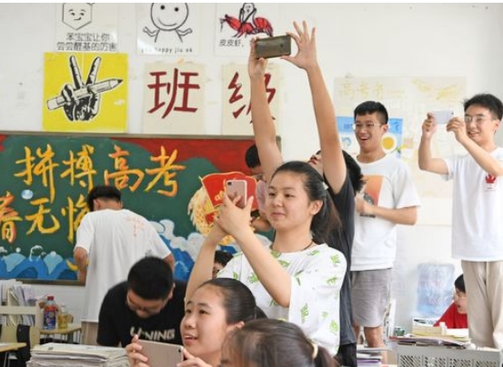 “职高生”期末试卷曝光，阅卷老师看了直摇头，跟普高生差远了