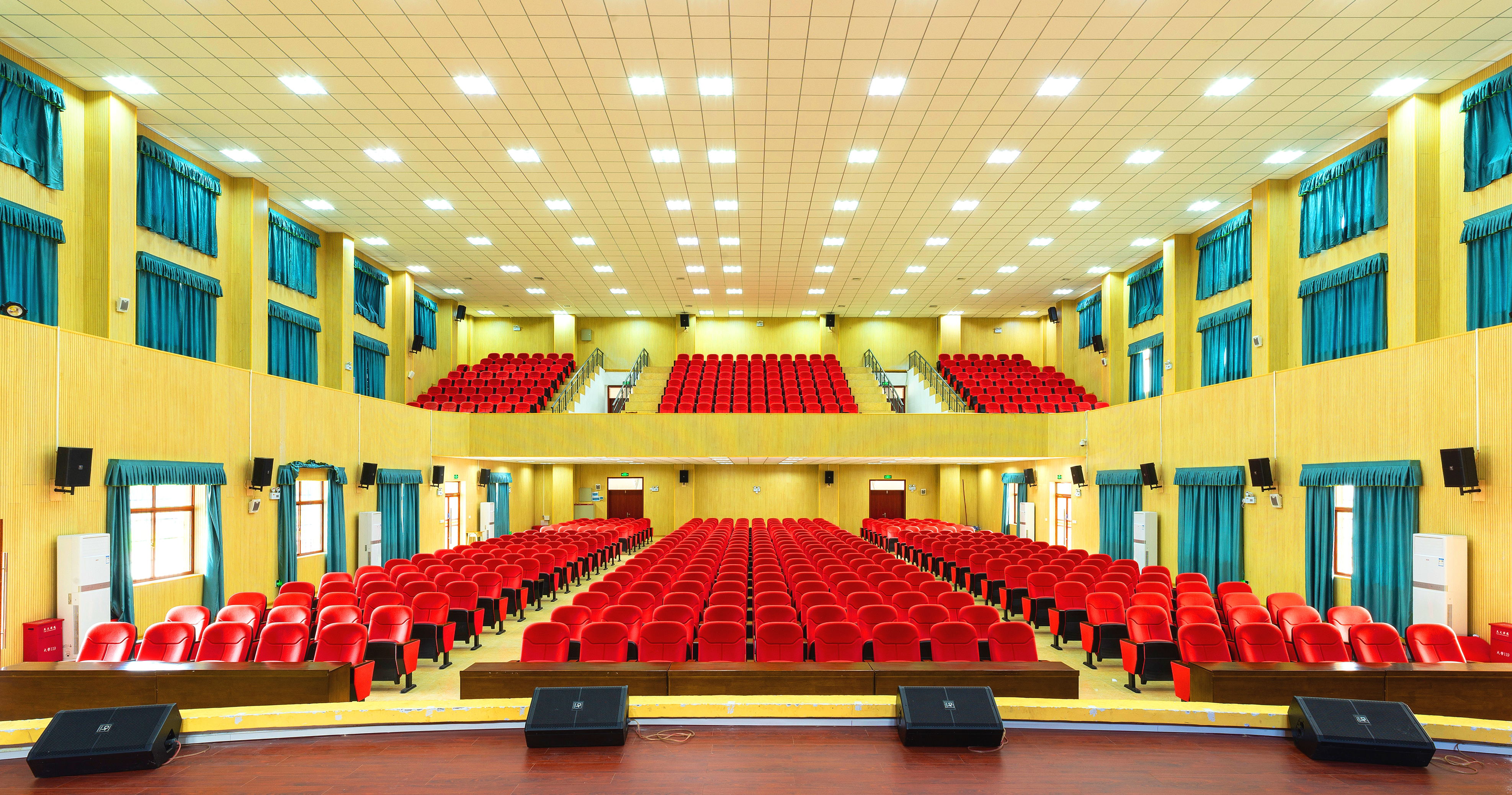 高山岭下茉莉花香 文澜江滨筑梦前行——写在临高中学建校九十周年之际