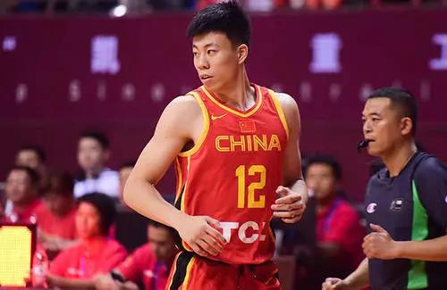 身高1米78，却依旧能入选中国男篮！他是杜锋爱徒，球商高