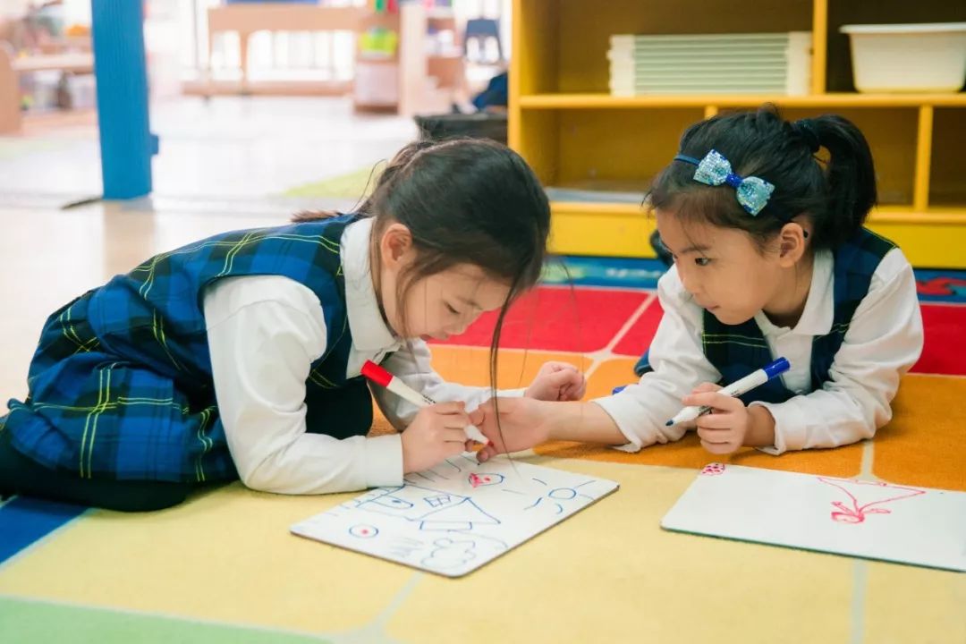 天津这所学校火了！高尔夫、足球、科学实验...孩子吵着都要来