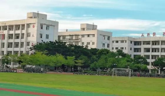 海南省临高县5所高中，都叫什么名字？