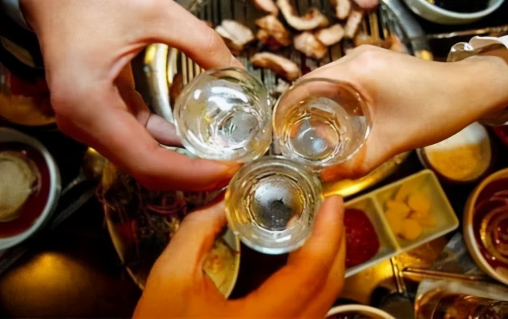 中国十大烈性啤酒排行榜：五款最高度数国产烈酒品鉴指南