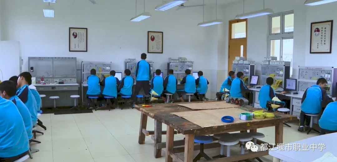 学费全免还能考本科，都江堰市职业中学2020年最全招生信息在这