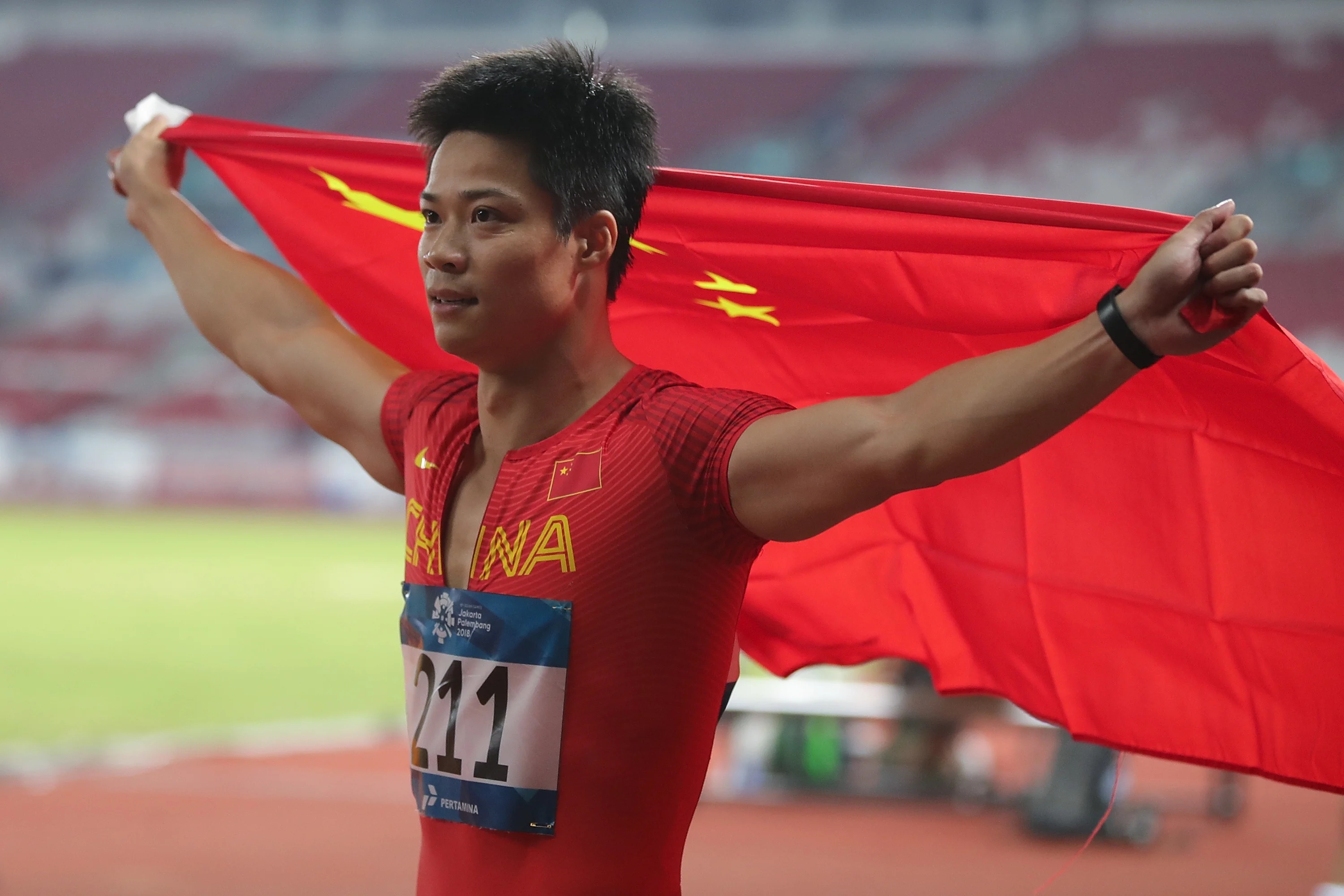 菲尔普斯是黑人还是白人(苏炳添半决赛9.