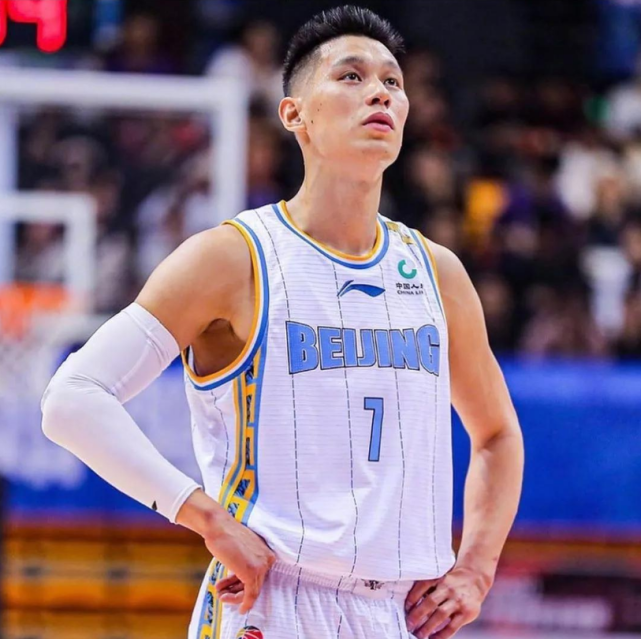 林书豪当时为什么离开nba(林书豪长文解释离开CBA真因：只想要份十天短合同 我还是NBA水平)