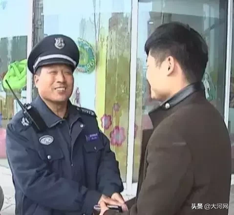 服!这位校园保安大爷可真的有点厉害……