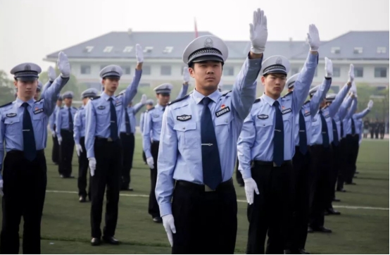 北京很“低调”的二本大学，本科生99.79%成为公务员，适合中等生