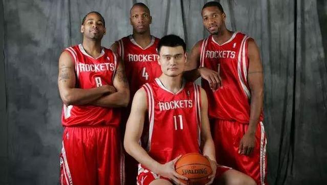 為什么沙發(fā)上不能看nba（姚明很生氣，肖華再發(fā)聲，但偷換概念小伎倆，雙重標(biāo)準(zhǔn)太虛偽）