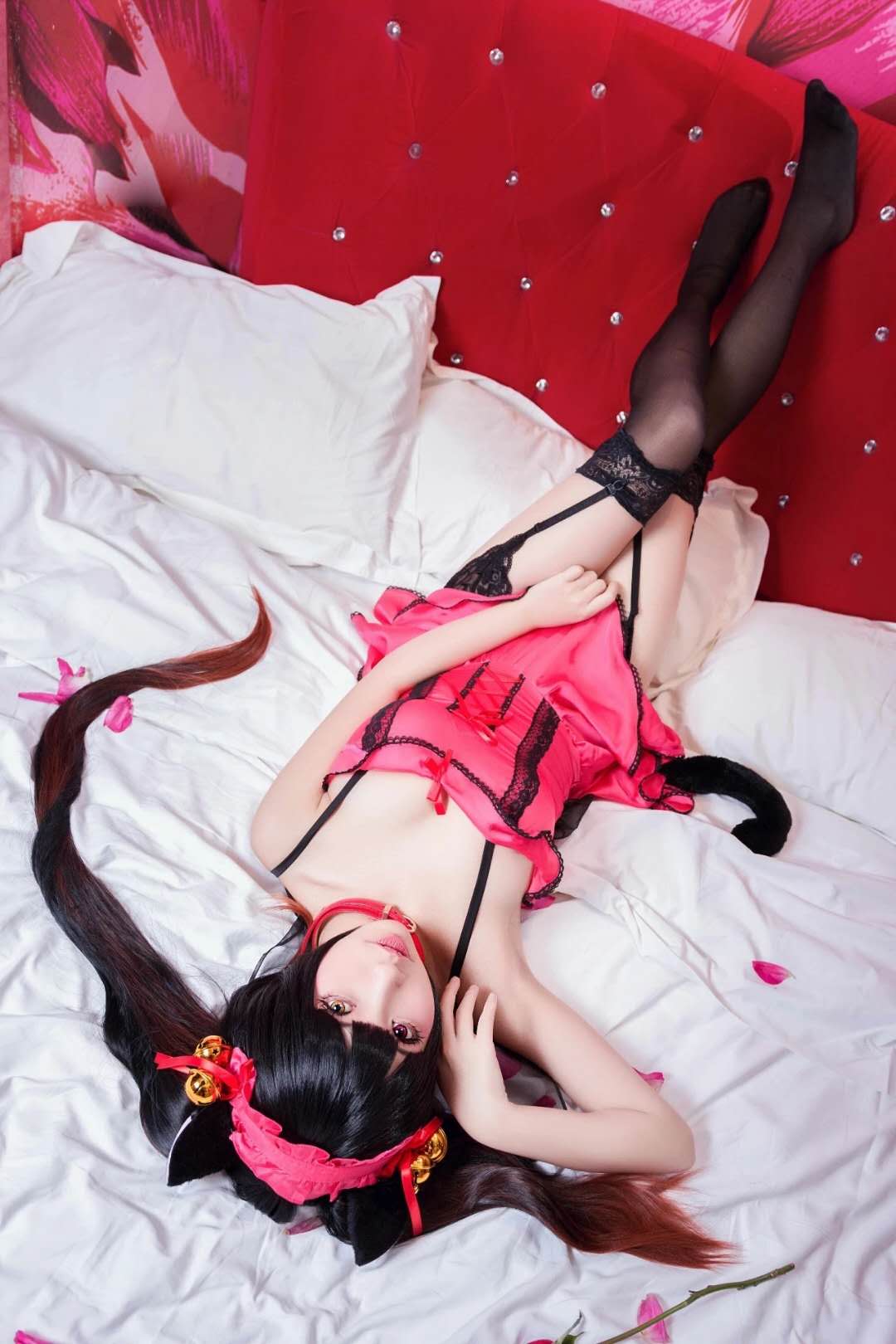 古代描述美女的诗句，绝色天香，倾国倾城