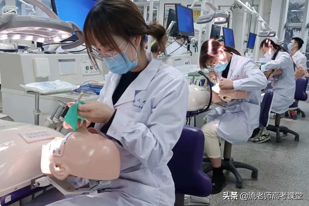 四川大学一宿舍，6位小姐姐集体保研名校，有颜值有才华，好榜样