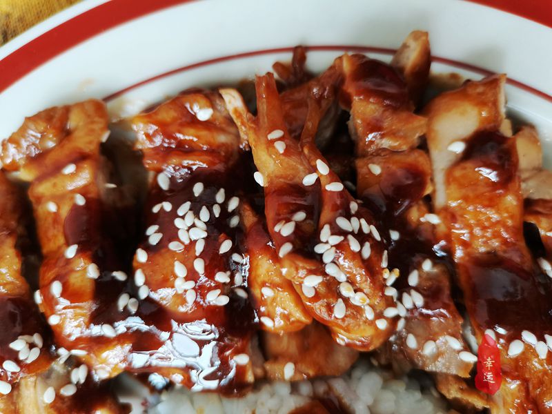 雞腿飯,雞腿飯圖片