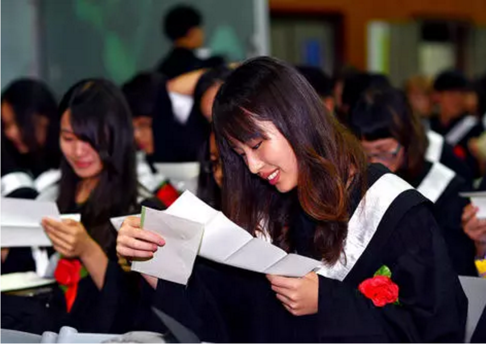 学生档案很重要，大学毕业后转到哪里更合适？毕业生要早知道