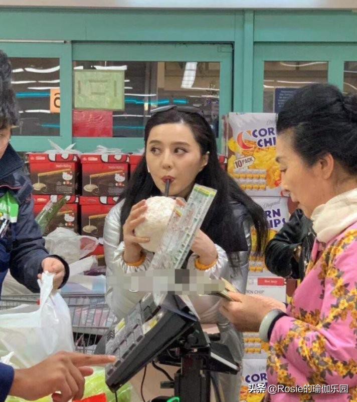 范冰冰难掩大肚子？坚持4个动作，做家务也能瘦腹有翘臀