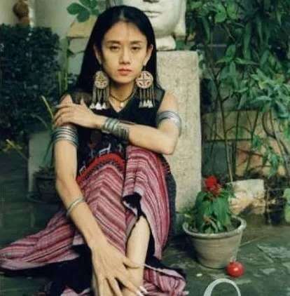 疯魔的杨丽萍：为舞蹈终身不育，一周睡1小时，被冯小刚叹为天仙