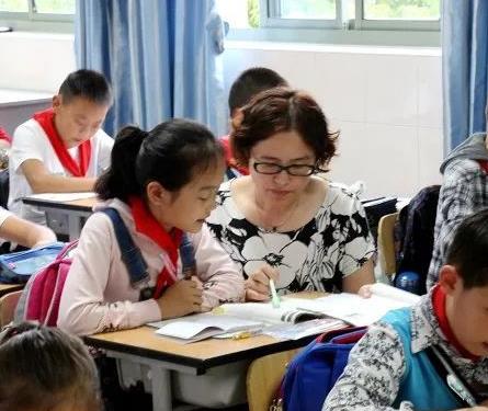 三胎政策进一步开放，三育一体化的实行，不用担心养不起三娃了