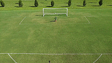 怎样学足球我是新手（五个初学者必会的足球基本技巧）