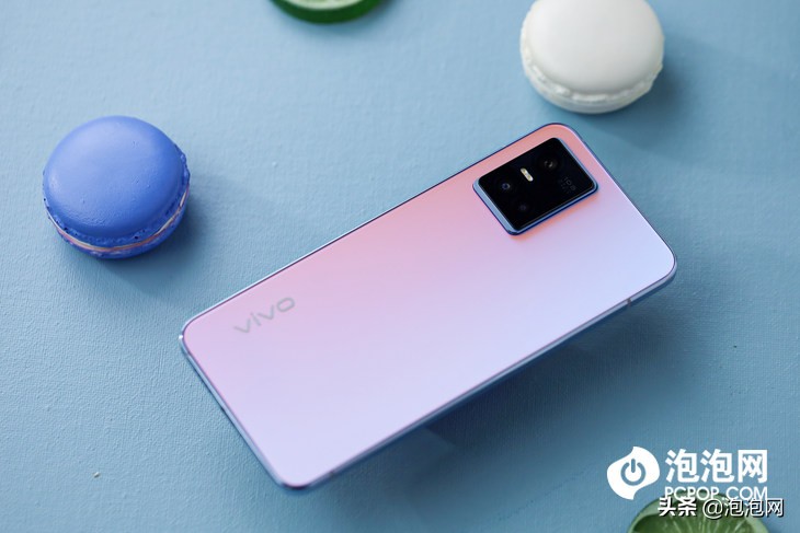 vivo S10 Pro评测：自然柔光人像自拍有啥不同？