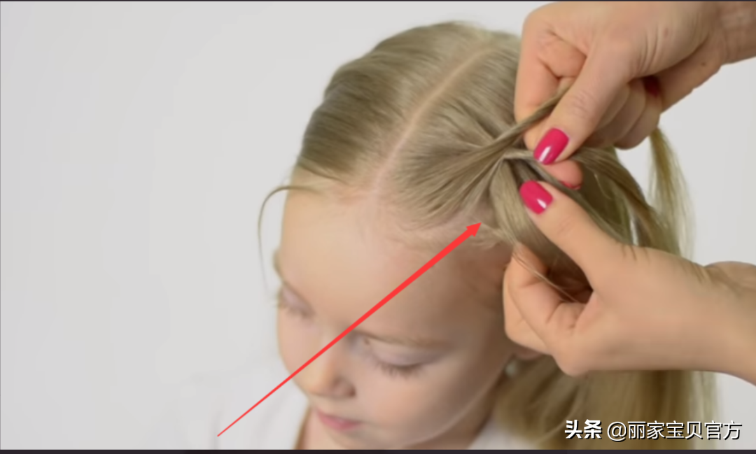 女宝宝头发怎样扎好看?教你这样扎,可爱又好看
