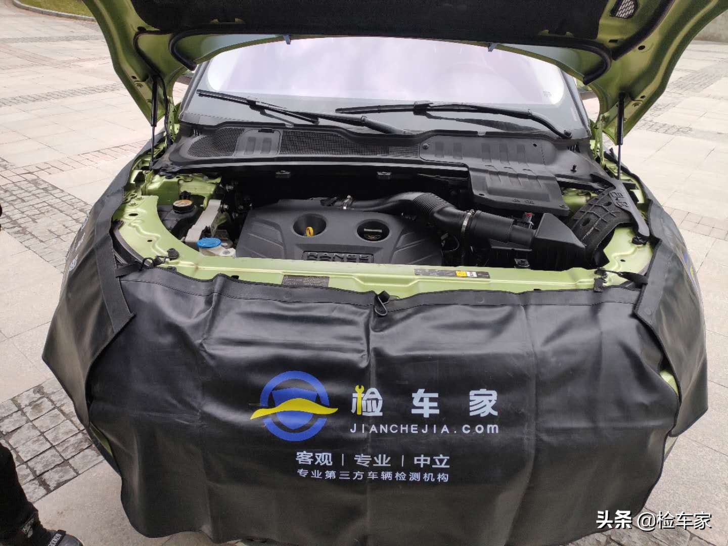 极光只有女生才喜欢？20万买台路虎极光给媳妇贵么？