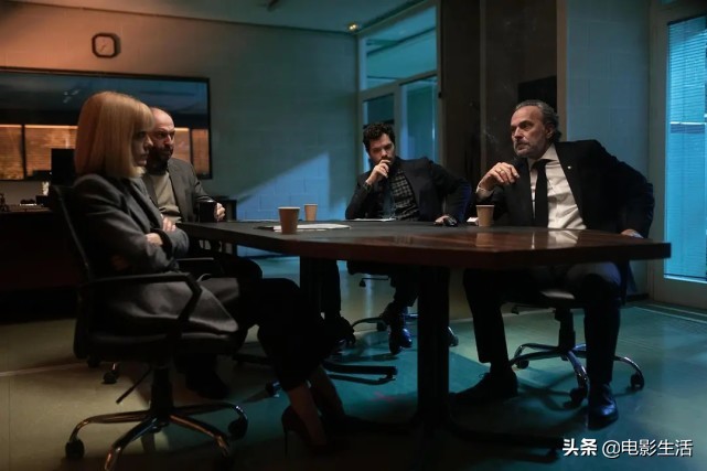 又一部爆款？《看不见的客人》导演新作来了，光预告就高能不断