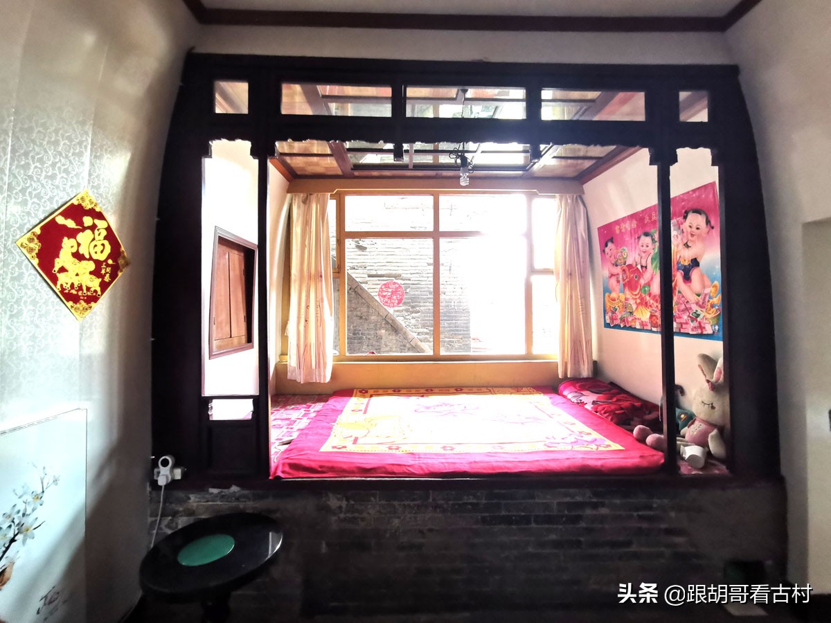 你见过山西农村火炕上的架子床吗？晋中介休这个古村里有