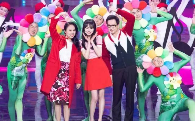 郑爽爸爸发文炮轰张恒渣男出轨N次：郑爽的坏，源于他们的冷漠
