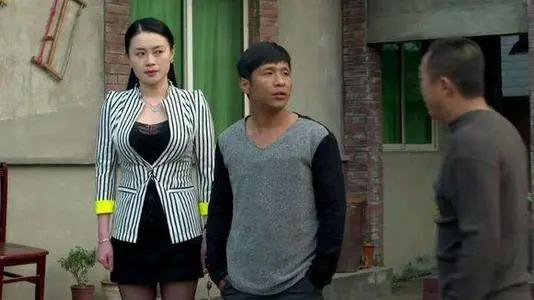 大广播扮演者关婷娜(从未拜师赵本山,却被力捧17年,"杨小燕"关婷娜