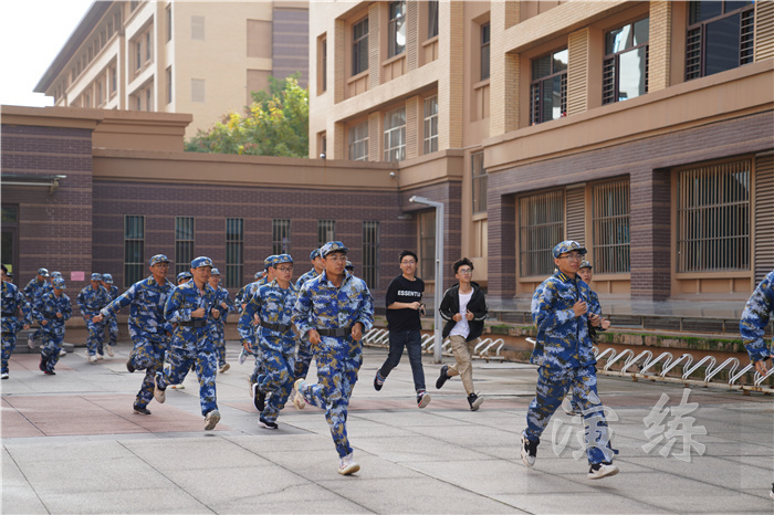 太原理工大学组织2021级本科生开展地震消防综合应急疏散演练