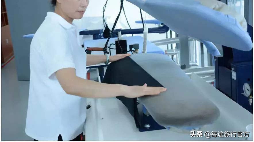 换季洗衣！！99元任选3件~大衣羽绒服西装等等~顺丰上门服务配送~