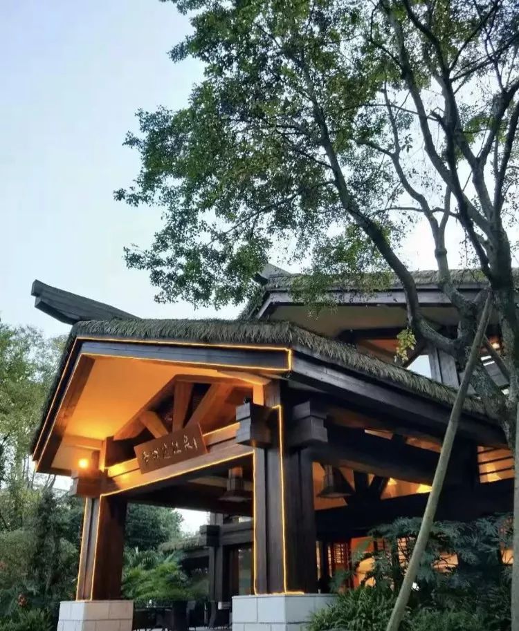 成都国色天香团购（泡温泉、看雪山、感受民族风情……成都父母冬日遛娃泡汤攻略）