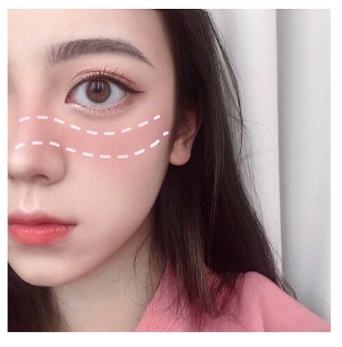 腮红应该怎么打才自然?