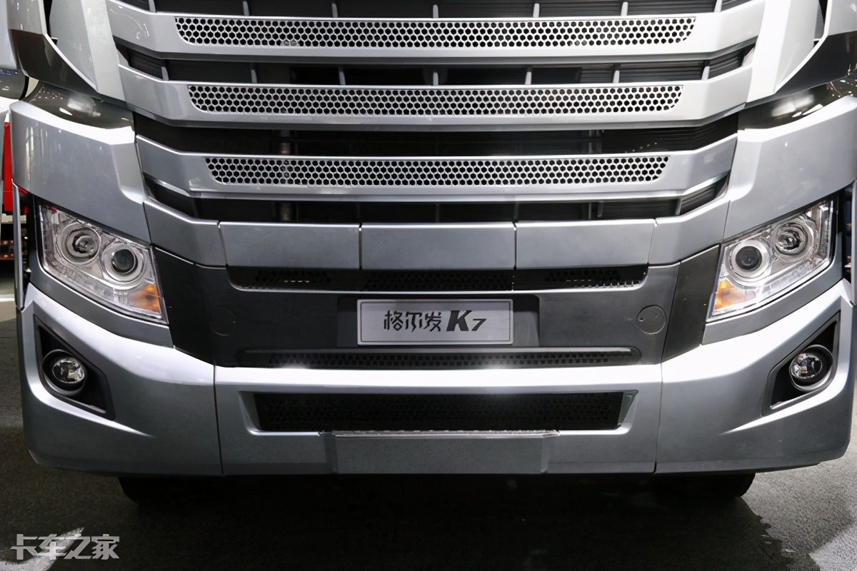 国六560马力,配置堪比进口车,江淮格尔发k7定义高端重卡
