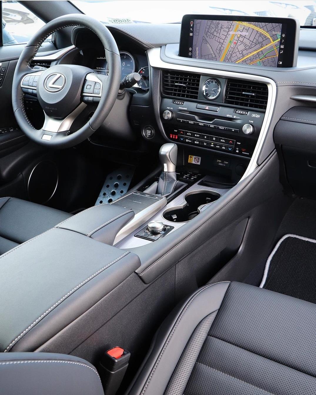 造型动感 配置丰富 实拍2021款雷克萨斯RX 350运动版