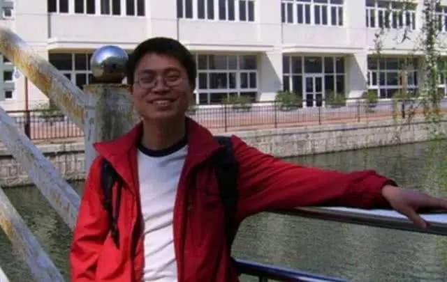 当年不满孙俪捐助太少，恩将仇报的白眼狼男孩向海清，现状如何？