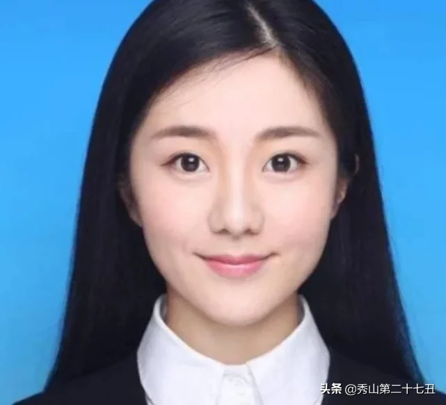 女生拍证件照时，记住这4个“小心机”，轻松拍出“女神照”呦！