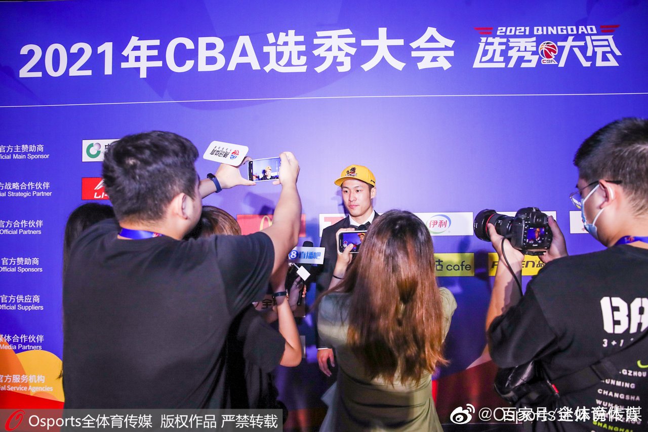 江苏队cba球员(CBA球队巡礼之江苏队球员介绍：李楠 郑武，公子哥儿汇集之地？)