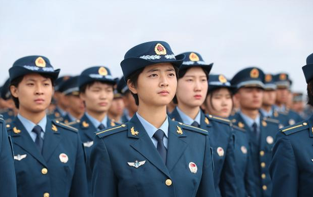 大学毕业当兵好，还是大二结束当兵好？想参军的大学生要知道