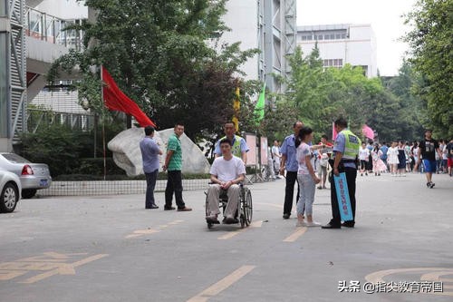 身残志坚，截肢少年高考684分，清华招生组回应：进清华没问题