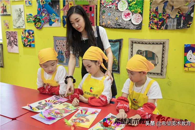 加盟一個美術(shù)培訓(xùn)班需要多少錢？